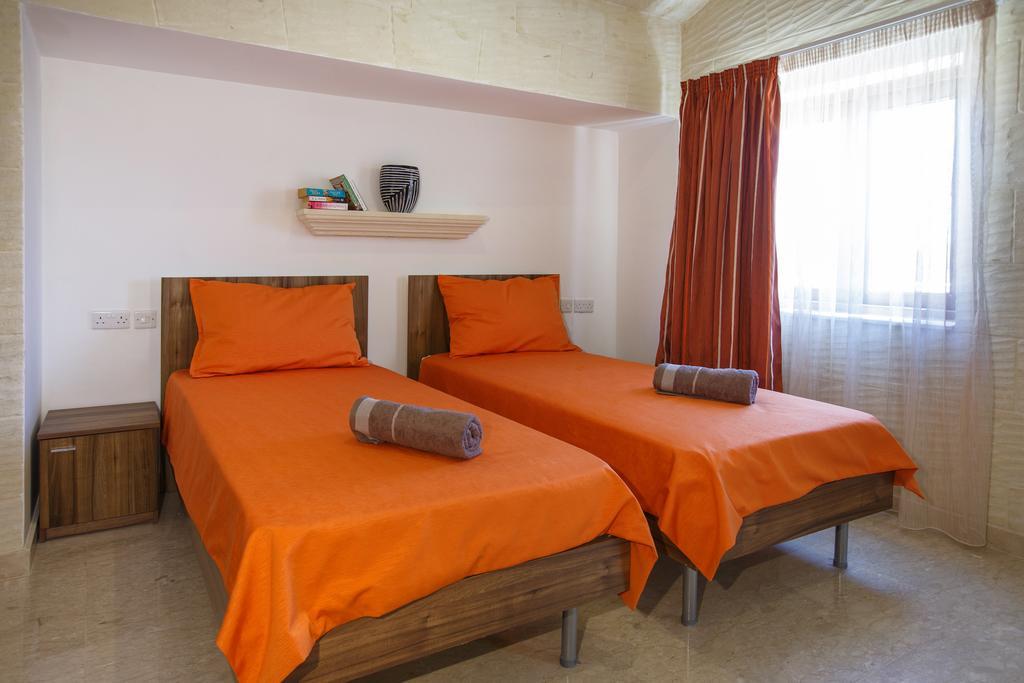 Carini Farmhouses Gharb  Ruang foto