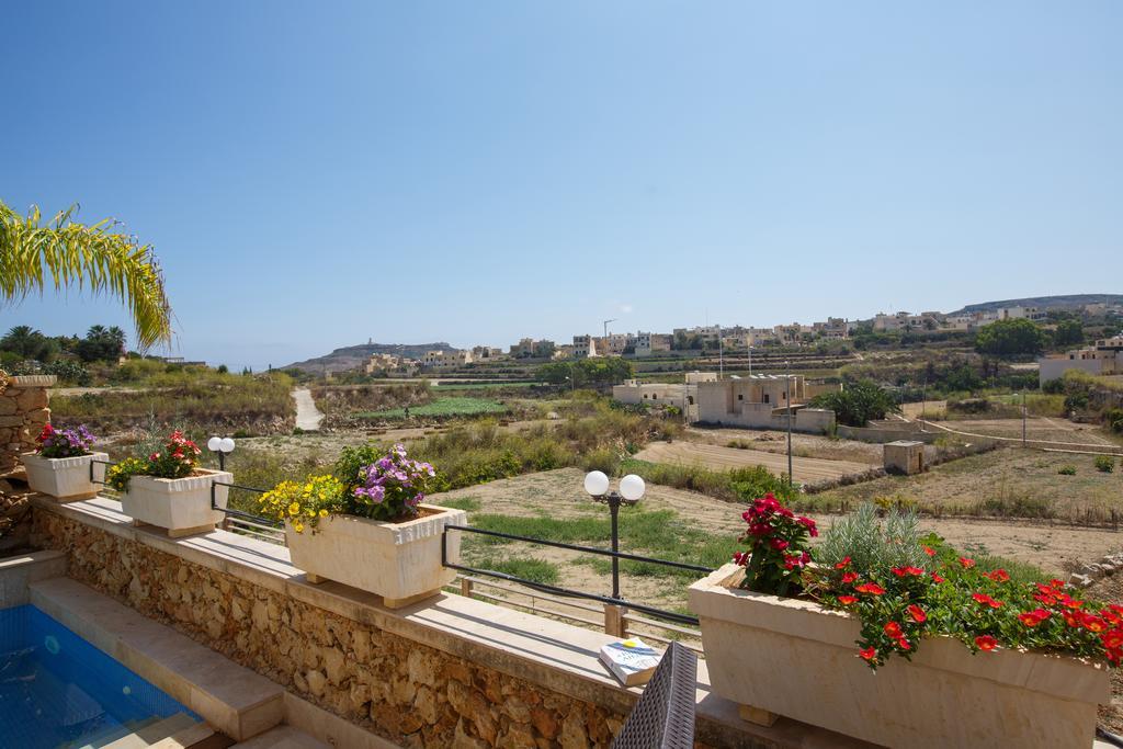 Carini Farmhouses Gharb  Ruang foto