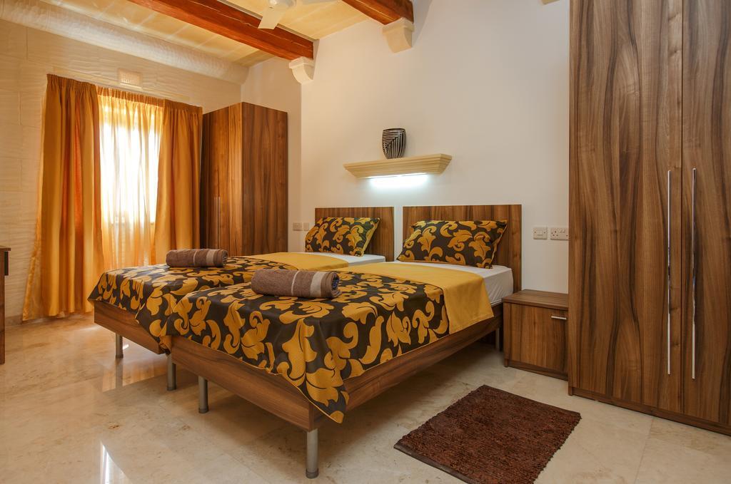 Carini Farmhouses Gharb  Bagian luar foto