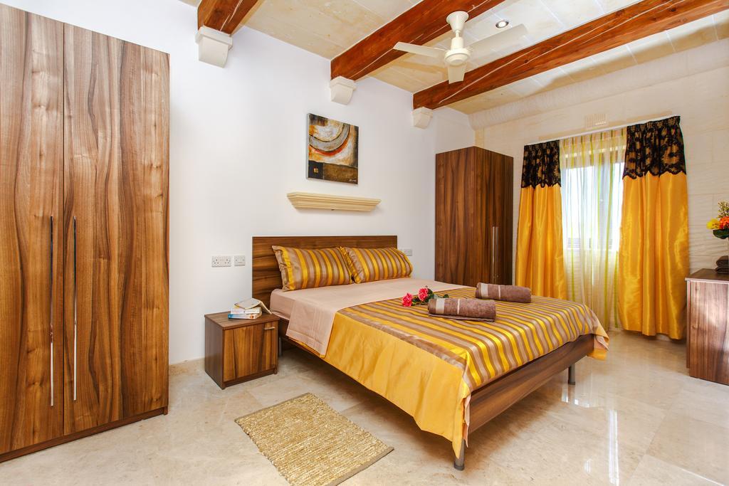 Carini Farmhouses Gharb  Bagian luar foto