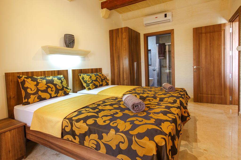 Carini Farmhouses Gharb  Bagian luar foto